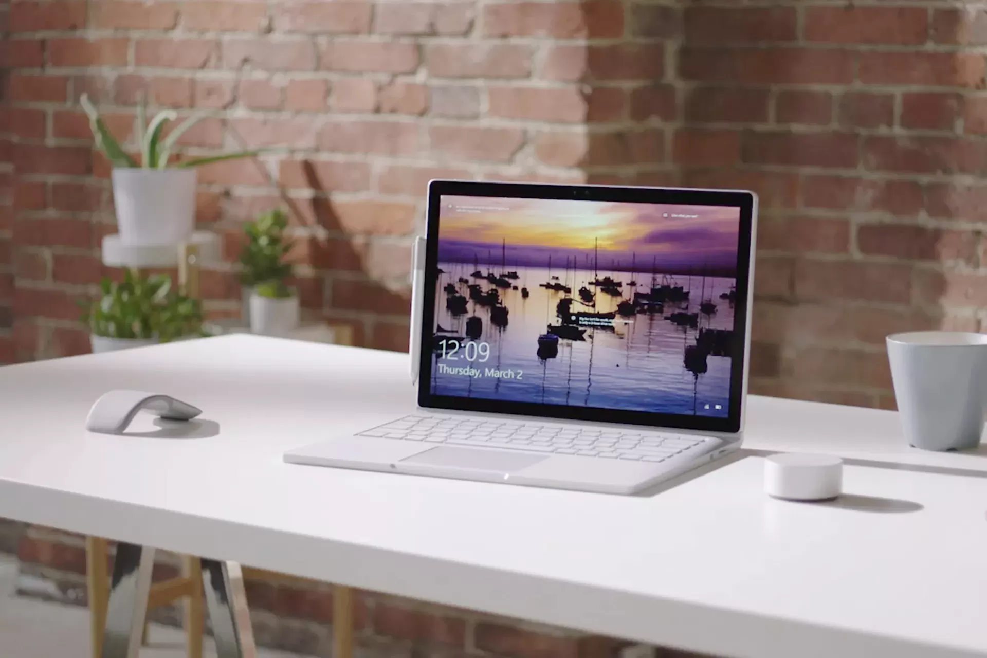 Microsoft Surface: A premium look. A powerful feel.
